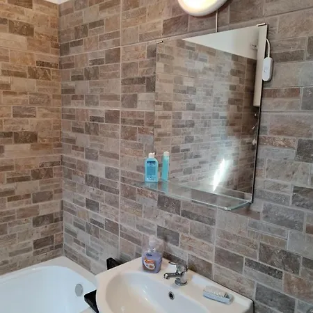 Kakasdombi Apartman Balatonszabadi Fürdőtelep