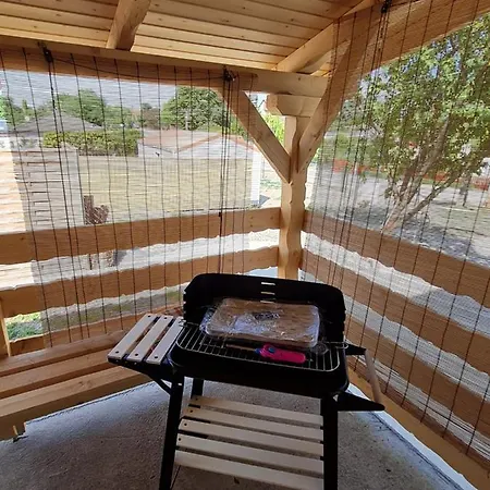 Gasthof Kakasdombi Apartman Balatonszabadi Fürdőtelep