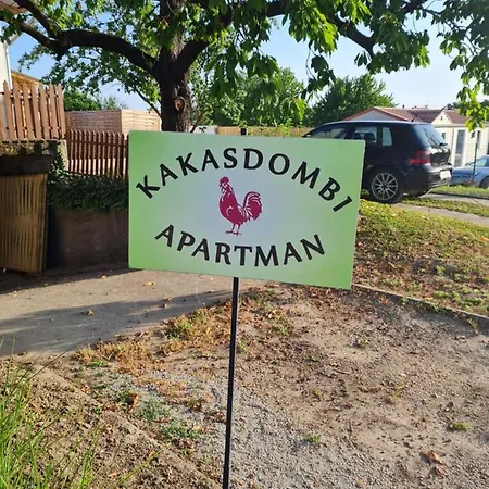 Kakasdombi Apartman Guest house