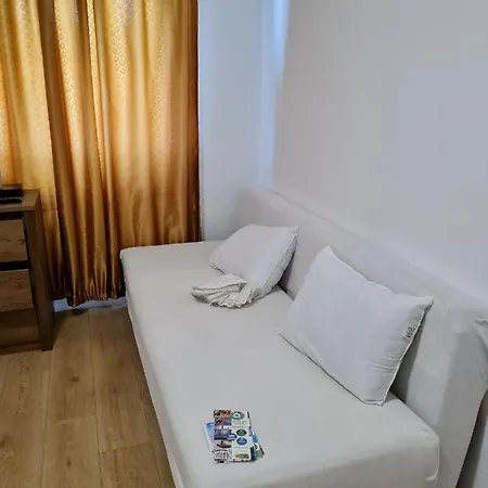 Kakasdombi Apartman * Balatonszabadi